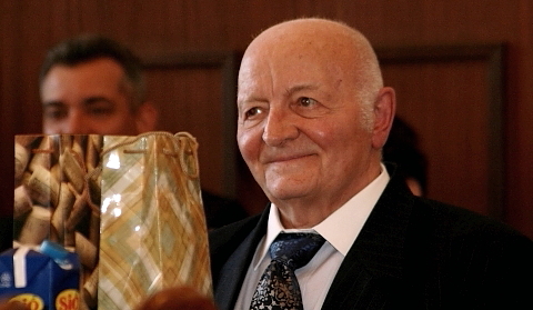 dr.Szécsényi József a születésnapi köszöntőn - 2012